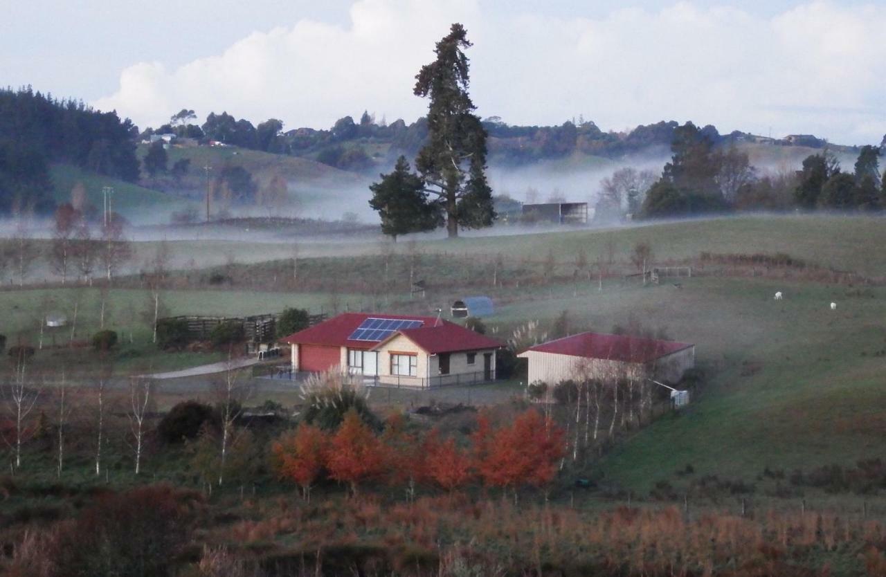 Mahana Farm Cottage Exterior photo